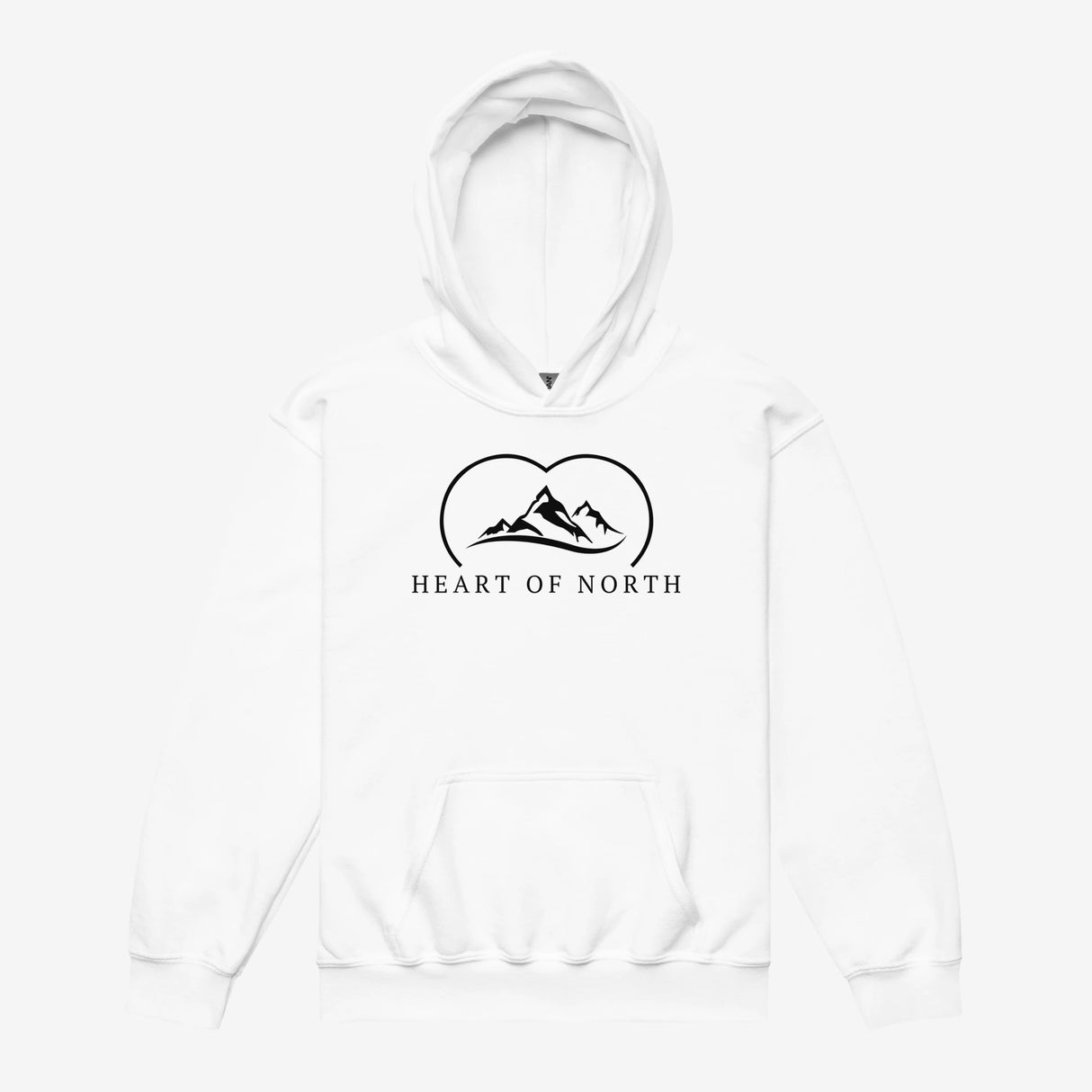 Vit hoodie för barn med ett hjärtmotiv från Heart of North. En mjuk och hållbar tröja som kombinerar enkel design med Norrländsk stolthet, perfekt för unga som vill bära både stil och komfort.